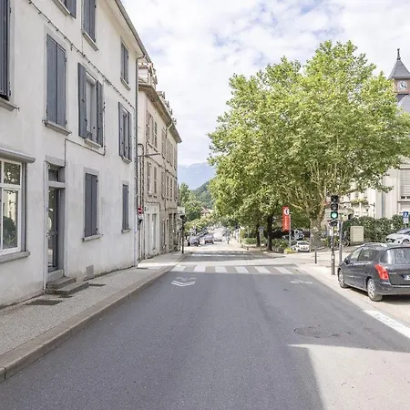 Lescapade Hospitaliere * La Tronche (Isere)